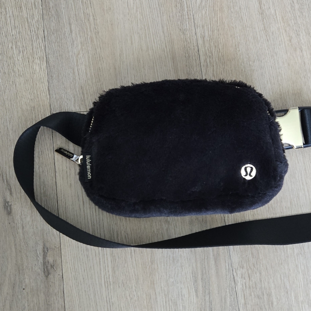 Lululemon Black Crossbody Bag